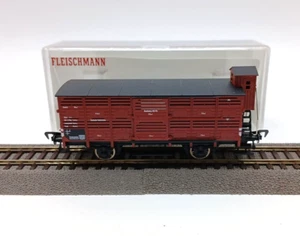 Fleischmann 1:87 H0 5366 herraje cubierto - vagón de ganado con cabina de freno en embalaje original - Imagen 1 de 4