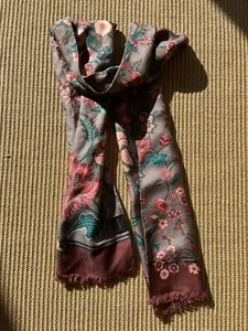 Seidenschal Damen Gucci ca 31 x 155 florale Motiv - Bild 1 von 3
