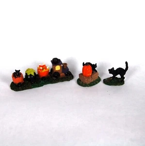 Lemax Spooky Town Halloween 3 pc TRICK OR TREAT TRAIN 22023 Retired - Picture 1 of 4