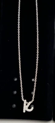 Collar NADRI CZ Pavimentado Escritura Inicial Colgante Tono Plata 16+2 Foto 1 de 2