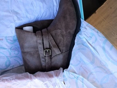 NIB Baretraps Alysha Mushroom Boot Brown Buckle Trim Side Zip Fashion Women 8.5 - Image 1 of 4