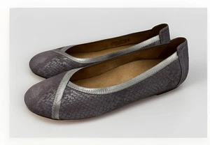Vionic Caroll Ballet Flat Womens Size 9 Purple Metallic Shimmer Snake Slip On - Picture 1 of 7