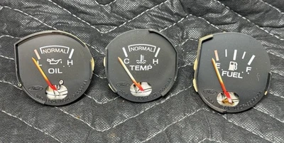 Cuadro de instrumentos Ford Mustang 1983-1986 medidores aceite temperatura combustible 83 84 85 86 Foto 1 de 4
