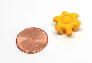 Playmobil Yellow 6-Pointed Hubcap Spare Part 4365 4878 5801 5844 - Picture 1 of 1