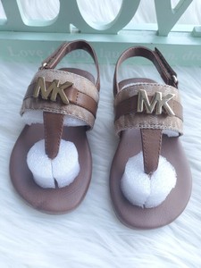 Las mejores ofertas en Zapatos Sandalia marrón Michael Kors para Niñas |  eBay
