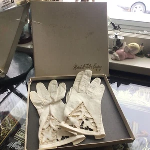 Vintage White Leather Wrist Length Gloves Lamb skin Size 6 1/2 Marshall Field - Picture 1 of 9