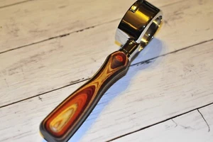 Lelit bodenloser Siebträger 57mm mit Mehrschicht Holzgriff , neu, B-Ware - Bild 1 von 6
