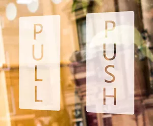 Letrero push pull para tienda, salón, bar, cafetería calcomanía puerta gráfica - Imagen 1 de 3