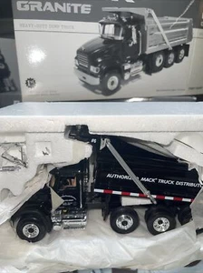 First Gear Mack Granit Muldenkipper LKW Druckguss Replik 1/34 Gainesville GA 19-3096 - Bild 1 von 8