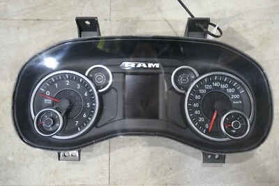 INSTRUMENT GAUGE CLUSTER, 2019 DODGE RAM 2500/3500 (GAS)- 68361582AH (MSOPS4343) Foto 1 de 4