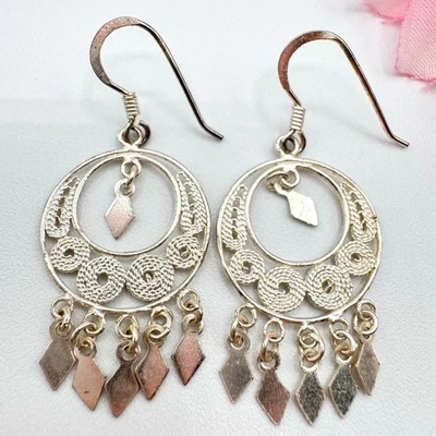 Brincos de lustre de filigrana de canetilha redemoinho de prata exótico festival étnico boho - Imagem 1 de 4