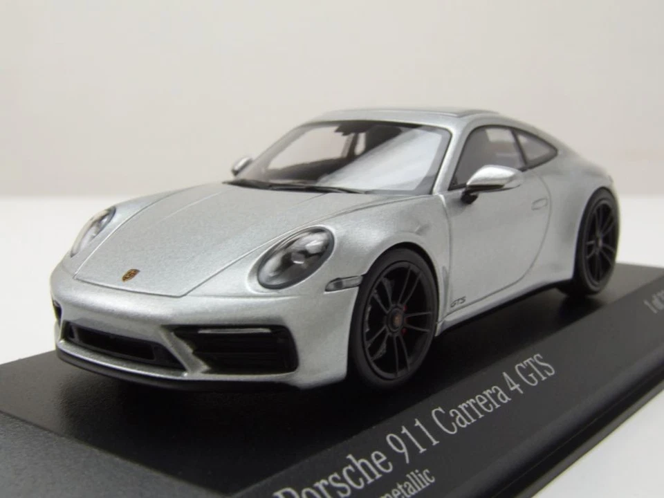 Porsche 911 992 Carrera 4 GTS 2021 Argento Modellino 1:43 Minichamps - Immagine 1 di 4