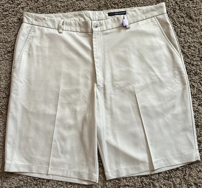 Pantalones Cortos de Golf Greg Norman Para Hombre Caqui Talla W 40 Poliéster Usados en Excelente Condición Limpiadora en Seco Frescos Foto 1 de 4