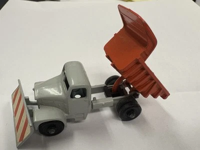 Vintage Lesney Matchbox No. 16 Scammell Snow Plow Gray/Orange Die Cast - Image 1 of 4