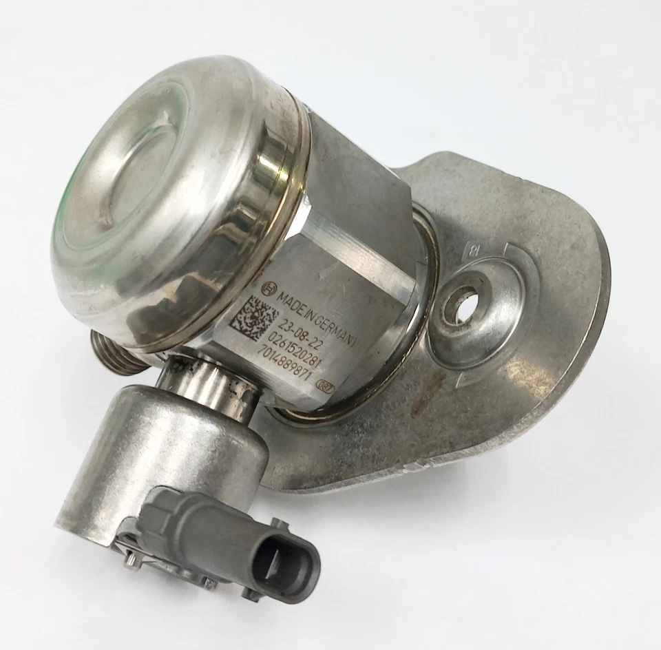 Bomba de combustible de alta presión de inyección directa Bosch 0261520281 para BMW 328i 2012-2018 Foto 1 de 4