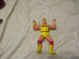 FIGURA DE COLECCIÓN WCW HULK HOGAN - Imagen 1 de 2