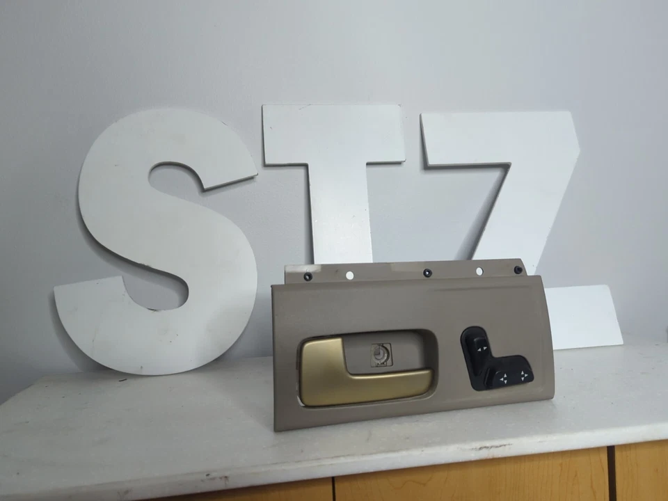 Front Interior Door Handle Driver Side LH LF Beige & Gold for Lincoln Town Car - Image 1 of 4