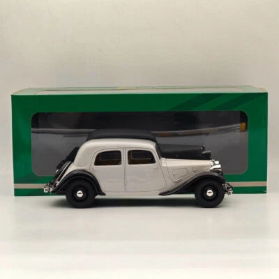 Cult 1/18 Scale Citroen Traction Avant 7CV 1935 Resin Model Car Collection Grey - Image 1 of 4