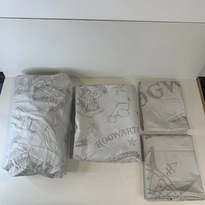 Wizarding World Harry Potter Flat, Fitted 2 Pillow Cases Full Sheets Hogwarts - Picture 1 of 6