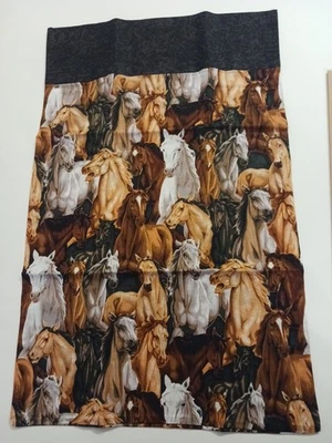 NUEVA FUNDA DE ALMOHADA DE VIAJE HECHA A MANO para una almohada de 14 X 20 pulgadas rebaño de caballos pony Foto 1 de 4