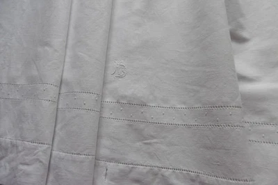 Enveloppe d'édredon avec jolies BRODERIES et MONOGRAMME - Photo 1/4