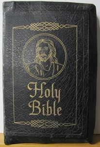 Bible: Golden Book Edition - KJB - 1950 edition, thumb-indexed, red-letter + - Picture 1 of 4