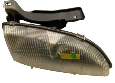 FARO DERECHO CHEVY CAVALIER 1995-1999 P/N 16518392 ORIGINAL FABRICANTE ORIGINAL USADO PIEZA GM Foto 1 de 4