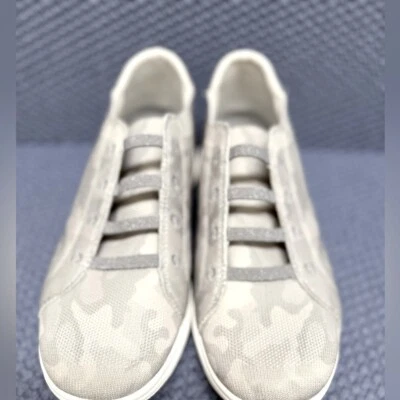 BZees Golden Slip On Knit Sneakers. Size 9.5. - Image 1 of 4