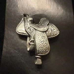 Western Silver Tone Cowboy Cowgirl Saddle Button Cover (Lot# 555) - Picture 1 of 6