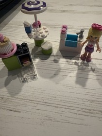 LEGO Friends: Stephanie's Outdoor Bakery (3930)