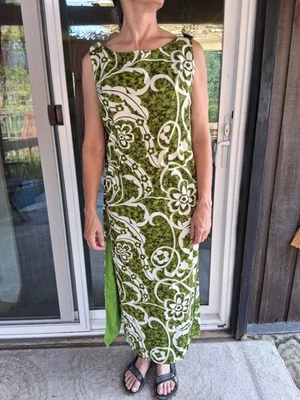 Vintage 1960s green Mildreds Of Hawaii dress, floral Custom Formal 8-10  - Image 1 of 4