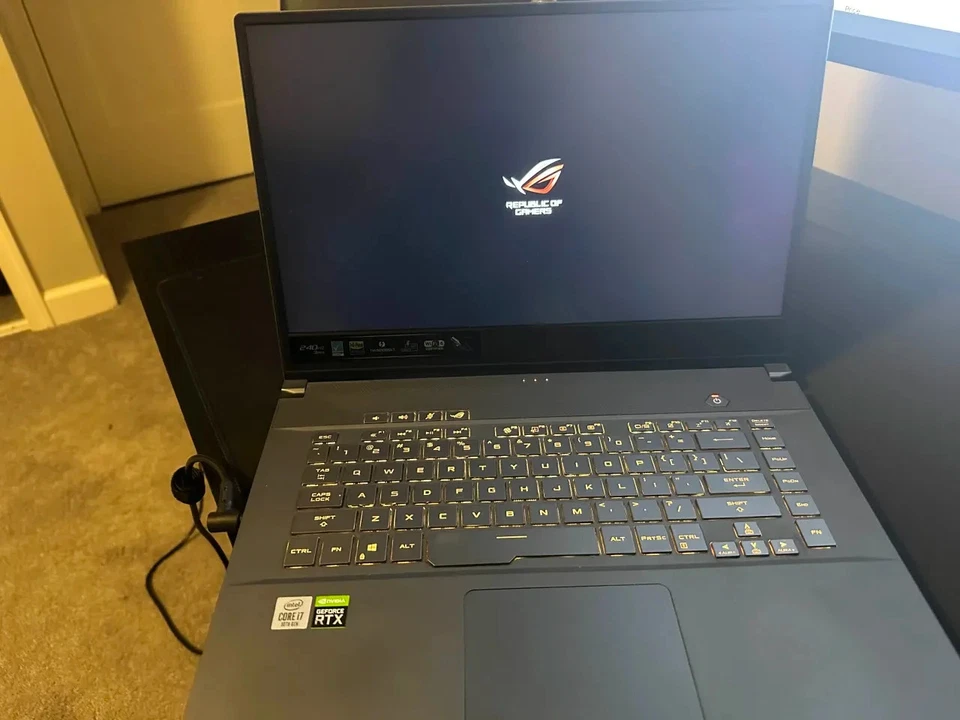 ASUS - ROG Zephyrus M15 15.6" Gaming Laptop - Intel Core i7 - 16GB RAM-1TB SSD - Image 1 of 1