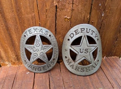 2 PLACAS ETIQUETAS CULATA PISTOLA MARISCAL DE EE. UU. TEXAS RANGER CO A & DIPUT WESTERN Foto 1 de 2