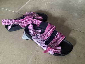 Arizona Love Apache Bandana Sandalen Brandneu Größe 7 UK 41 EU 100 % Original PINK - Bild 1 von 5