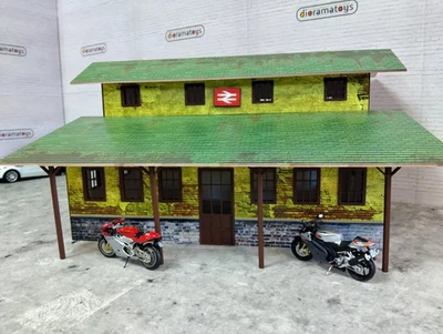 Railway Station Building 1:22.5 Scale – G Gauge Train Station Diorama Model Kit - Image 1 of 4