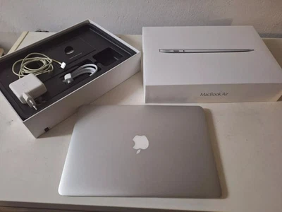 Apple MacBook Air A1466 13", Intel Core i5 @ 1.6GHz, 8GB RAM, 128GB SSD - Immagine 1 di 4