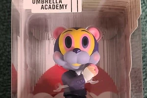 NEW! Netflix The Umbrella Academy Exclusive Xtreme Play Collectible Figure-Hazel - Picture 1 of 12