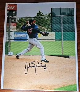 Johan Santana Autographed 8x10 Photo Minnesota Twins - Picture 1 of 3