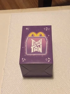 Jung Kook #7 | McDonalds Happy Meal Tiny Tan x BTS Figur 2025 in Box mit Karte - Bild 1 von 6