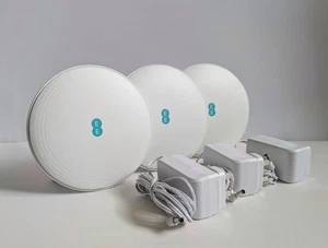 EE Smart WiFi Disc – przedłużacz zasięgu do EE Smart Hub (wersja oryginalna) UŻYWANY - Zdjęcie 1 z 2