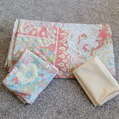 Pottery Barn Queen / Full Duvet Sham & Pillowcase Set Coral Pink, Blue, Green - Image 1 of 4