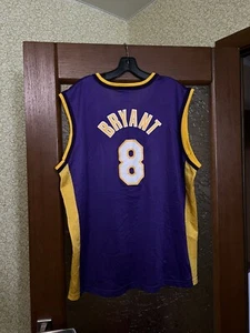 VERY RARE LOS ANGELES LAKERS CHAMPION #8 BRYANT 90’s NBA BASKETBALL JERSEY SZ 44 - Picture 1 of 9