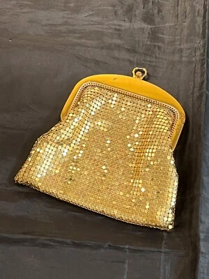 Cartera de malla metálica con forro de seda Whiting & Davis Co. de colección Foto 1 de 4