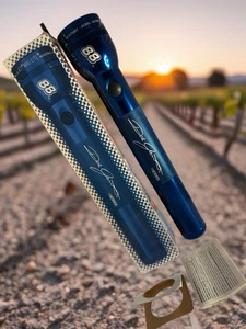 Linterna 3D MAGLITE azul cromo DALE JARRETT #88 NASCAR 12” NOS - Imagen 1 de 24