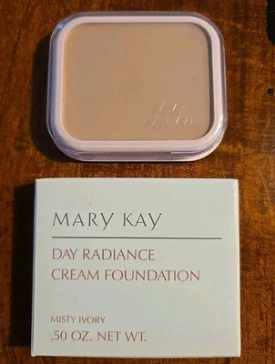 RARA Nueva En Caja Base Mary Kay Day Radiance Crema Marfil Brumoso #0089 Foto 1 de 4