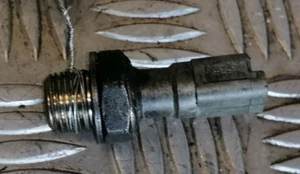 Capteur pression huile - CITROEN C3 PICASSO 1.4 HDI 70CV - Picture 1 of 3