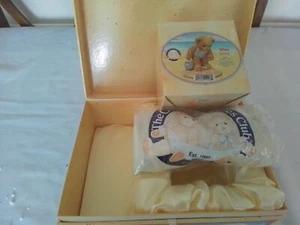 Cherished Teddies Fun in the Sun 2008 Symbol of Membership Wilma Figure and Bag - Picture 1 of 7