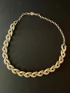 Vintage Gold Colored Necklace 16 1/4" Overlapping Leaf Pattern "Corn" Marked - Picture 1 of 8