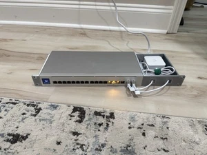 Ubiquiti UniFi 16-Port Pro Max 16 Switch (USW-Pro-Max-16) - NON POE - Photo 1/5