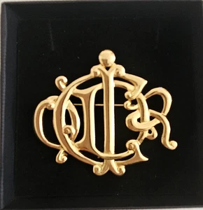 Christian Dior Germany Signed Vintage 'C Dior' Logo Brooch – Henkel & Grosse - Picture 1 of 10